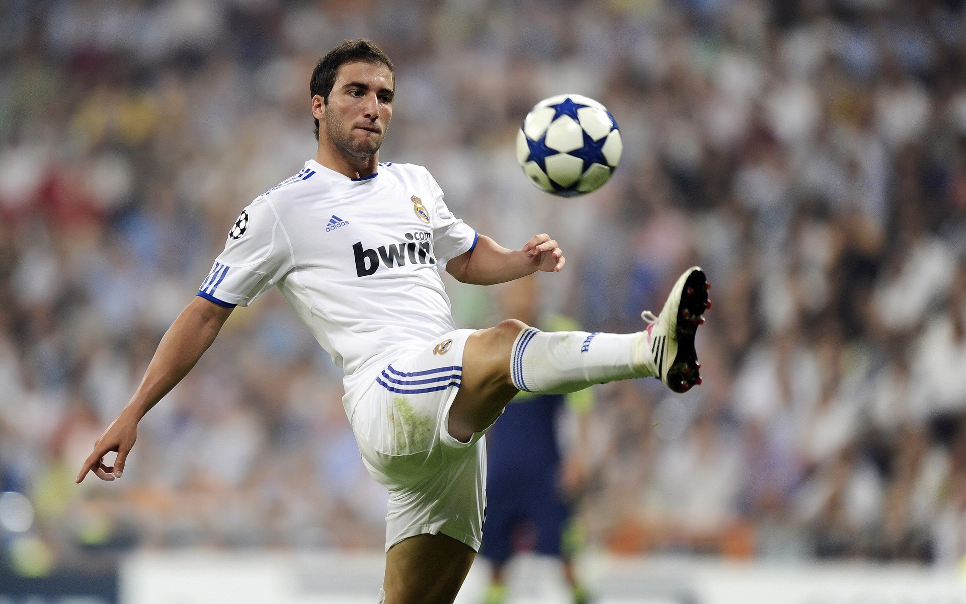 丹麦队完胜德国队，辛杜高光表现改写欧洲杯格局